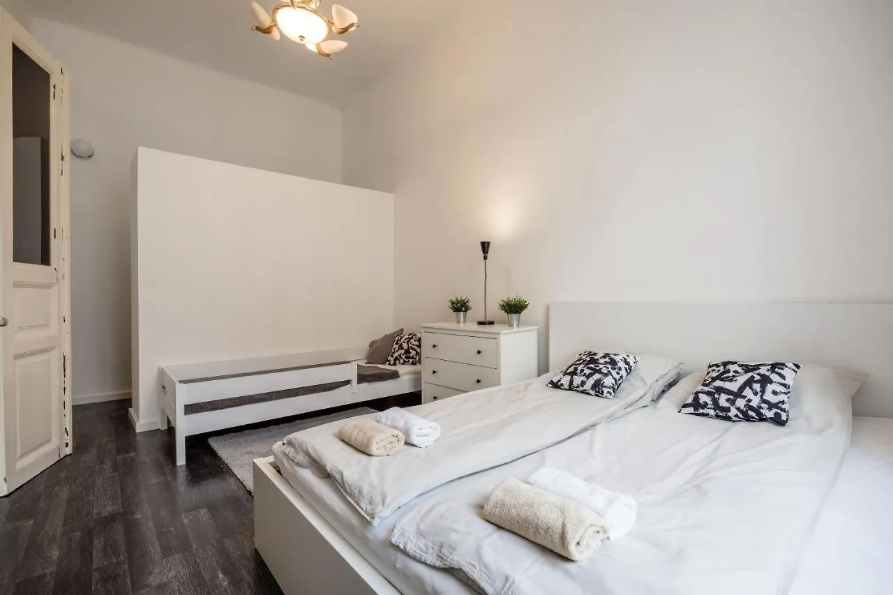 Spacious Apartment Almassy Budapest