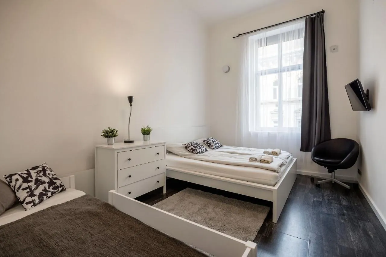 Spacious Apartment Almassy Budapest Ungheria